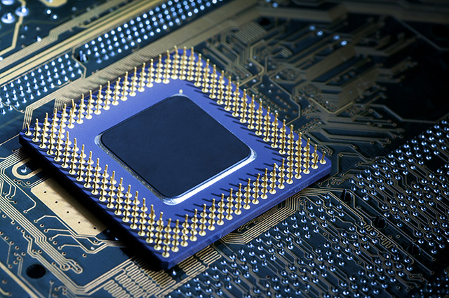 供應(yīng) Renesas 時鐘和定時：晶體振蕩器、抖動衰減器、VersaClock 可編程時鐘